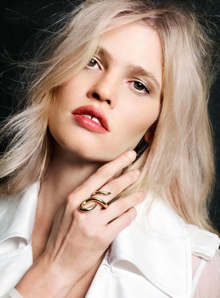m_artlist-make-up-william-bartel-editorial-women-intermission-lara-stone-1167610aa17b0813233fe82d99403e41f9d2670d04cec33092f1f4264d4b7fea